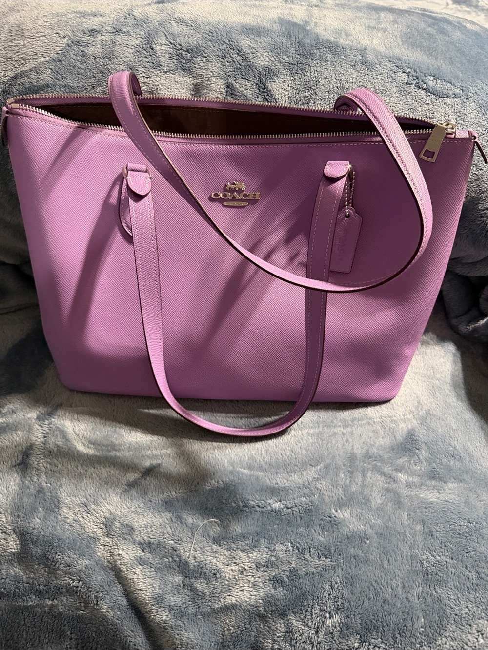 New Coach Lilac Leather Tote Bag - Signature Logo
